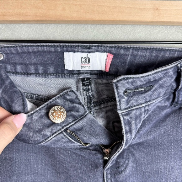 Cabi Women’s Slim Boyfriend Mid-Rise Gray Jeans size 4 Style#3191 - Picture 8 of 13